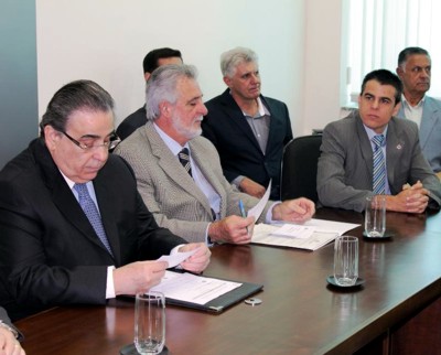 Tolentino participa de assinatura da ordem de serviço do ProMG em Divinópolis fabiano tolentino vice-governador